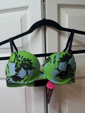 La SENSA NWT Green Floral Underwire Push-Up Remix Lightly Lined Demi  Bra 32C